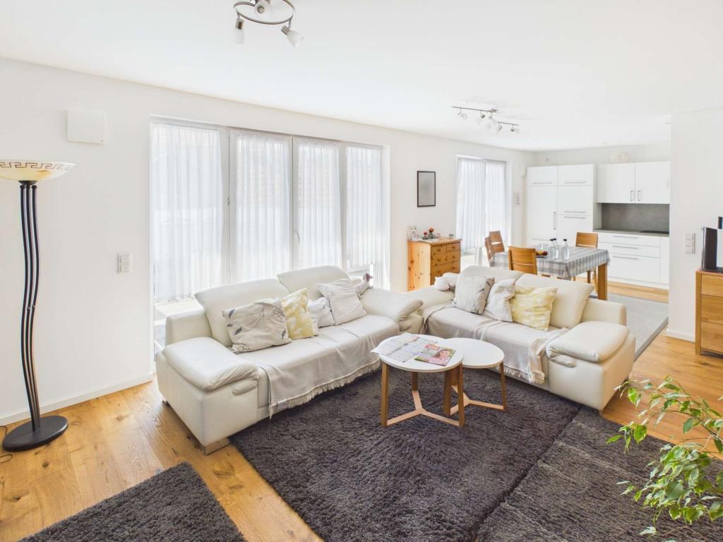 Moderne 3-Zimmer-Wohnung mit Balkon im Herzen von Bad Hersfeld - Photo 1