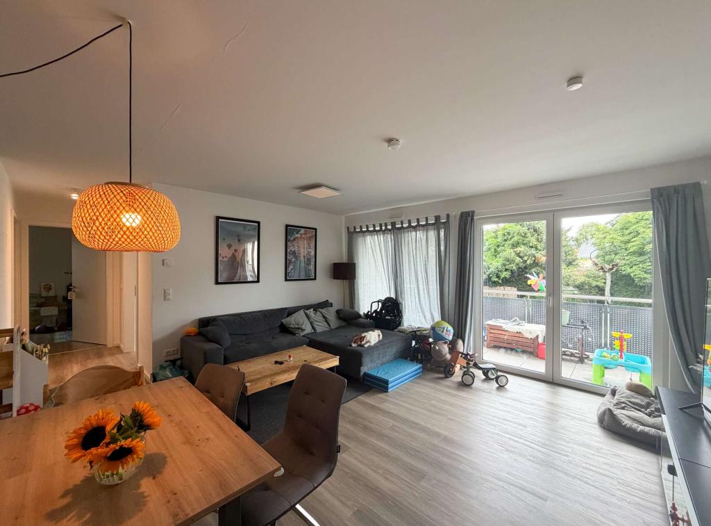 Geschmackvolle 3-Zimmer-City-Wohnung in zentraler Lage von Butzbach - Photo 1