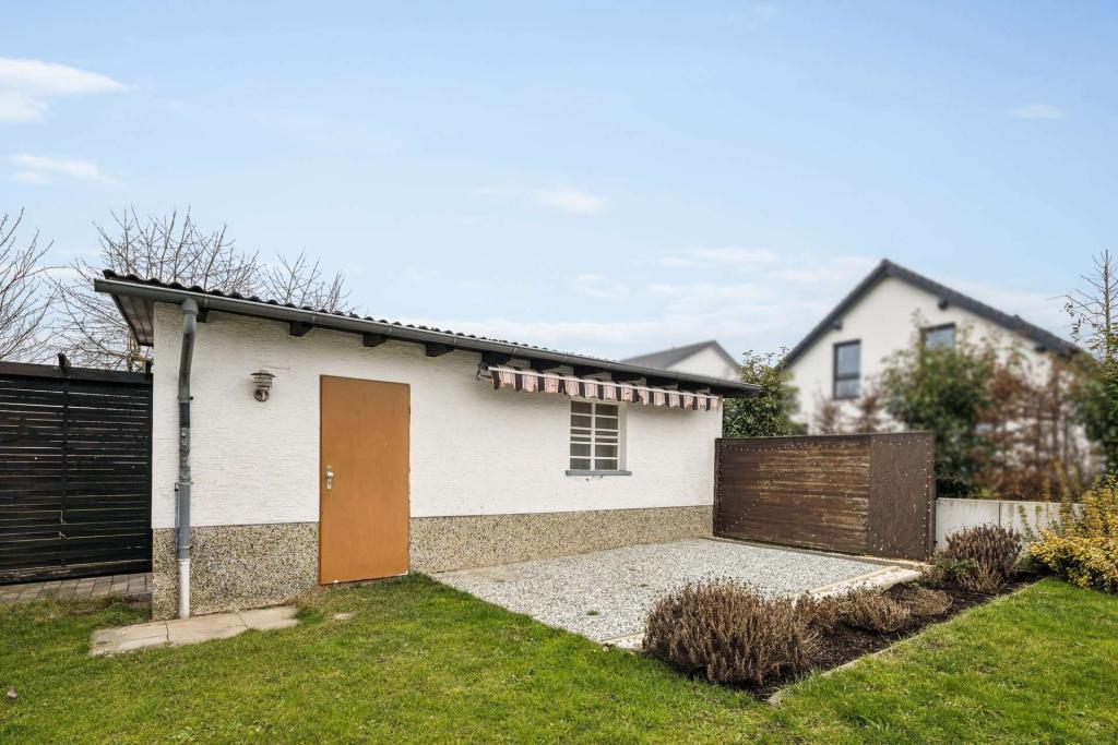 zusätzliche Terrasse vor der Garage