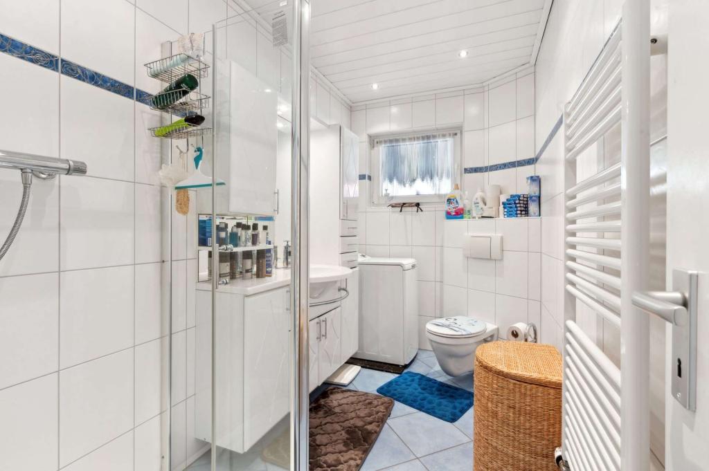 Badezimmer EG