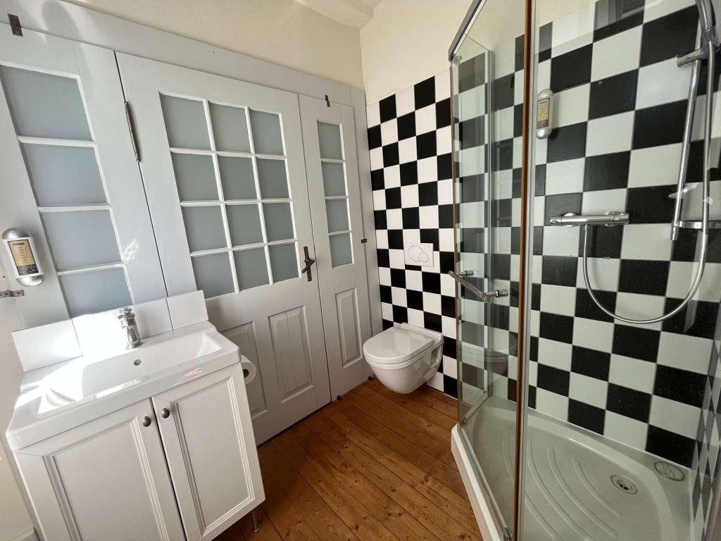 Bad Gästezimmer1