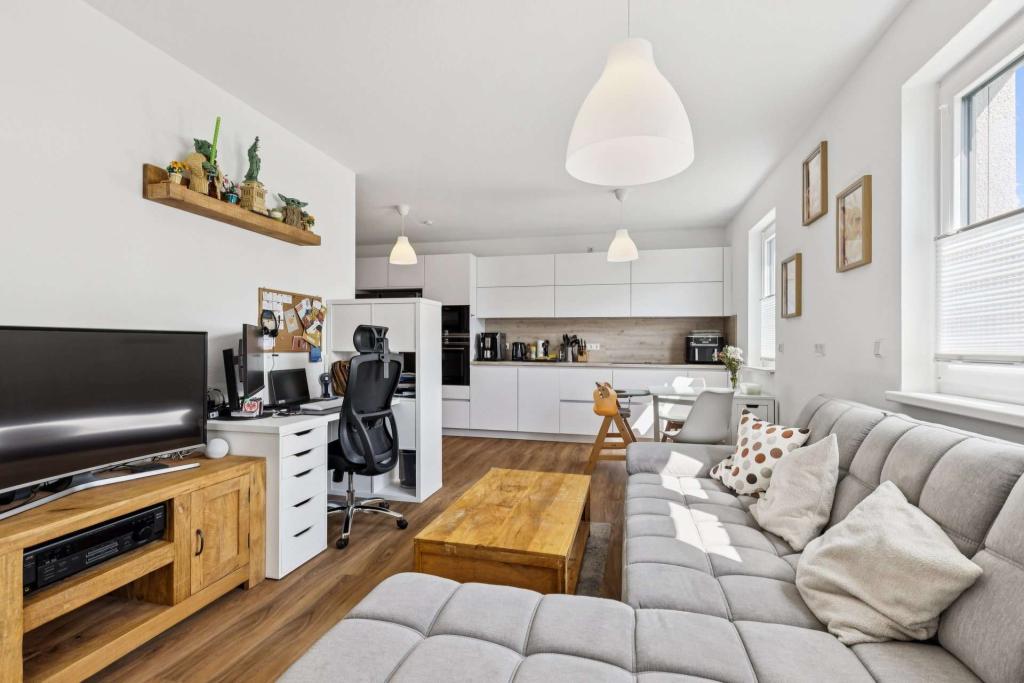 Attraktive 3-Zimmer Wohnung mit Tiefgarage und Einbauküche in zentraler Lage von Wetzlar! - Photo 1
