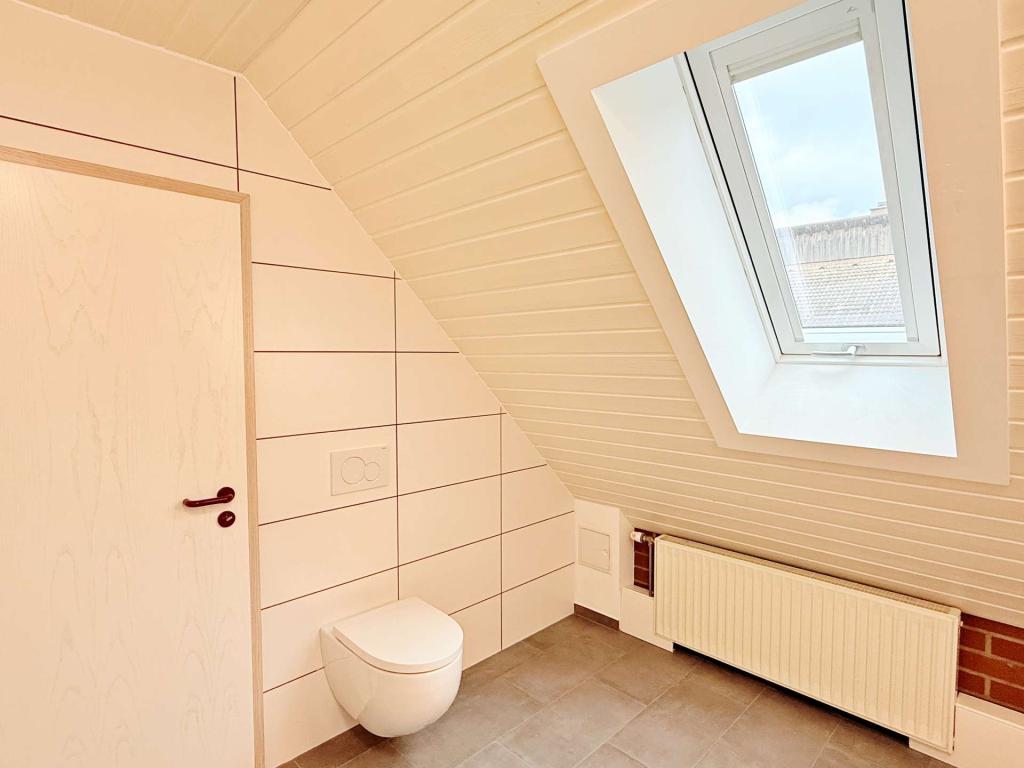 Gemütliche 3-Zimmer-Dachgeschosswohnung mit Blick ins Grüne in Homberg (Ohm) – Erbenhausen - Foto 2