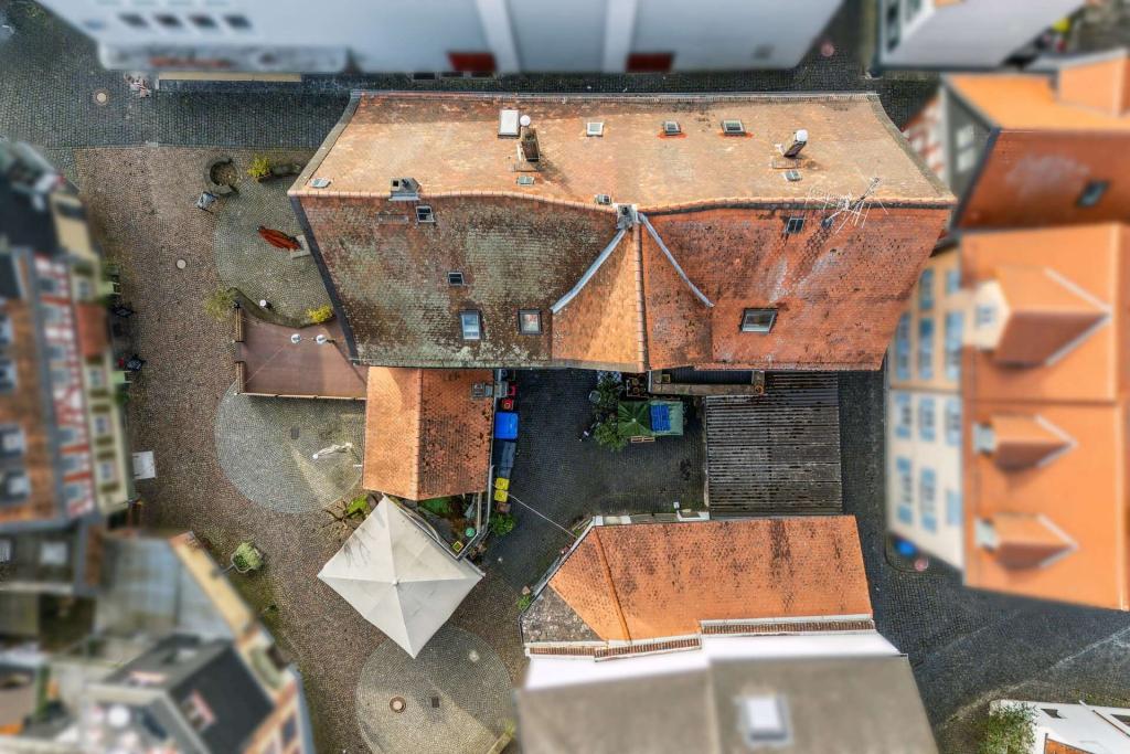Drohnenansicht des Ensembles