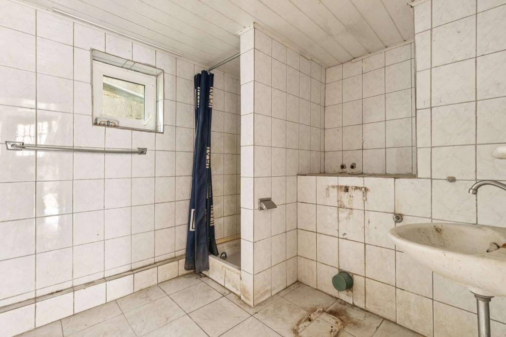 EG: Duschbad