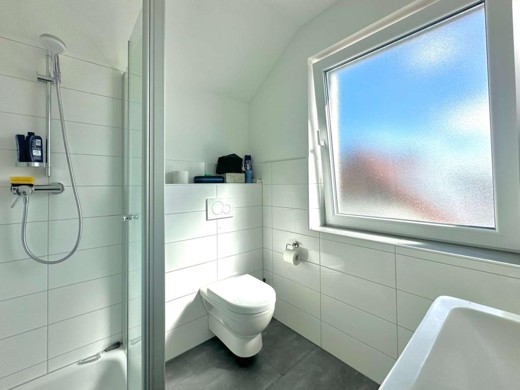 Charmante 1,5-Zimmer-Dachgeschosswohnung mitten in Wieseck - Foto 3