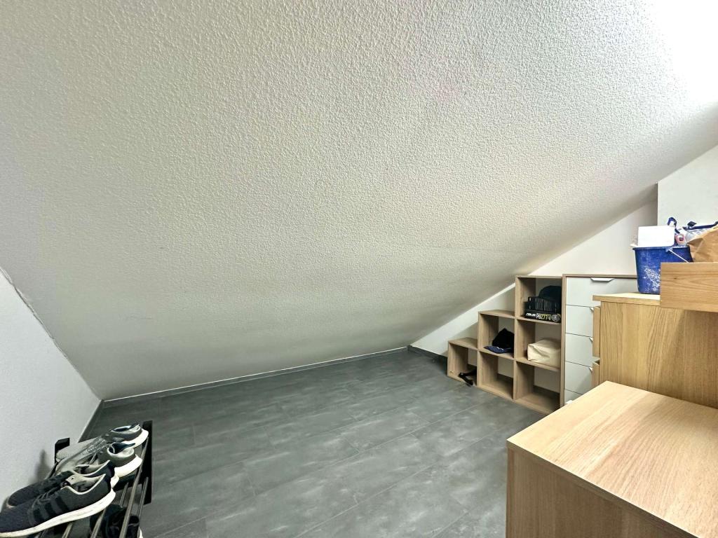 Charmante 1,5-Zimmer-Dachgeschosswohnung mitten in Wieseck - Foto 4