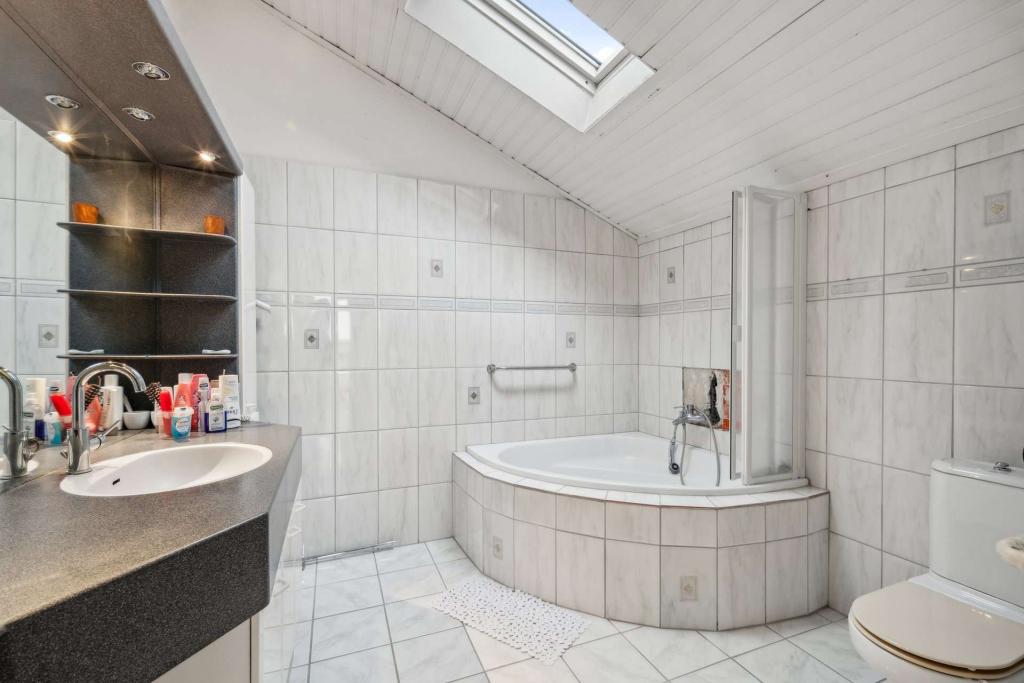 Bad mit Wanne