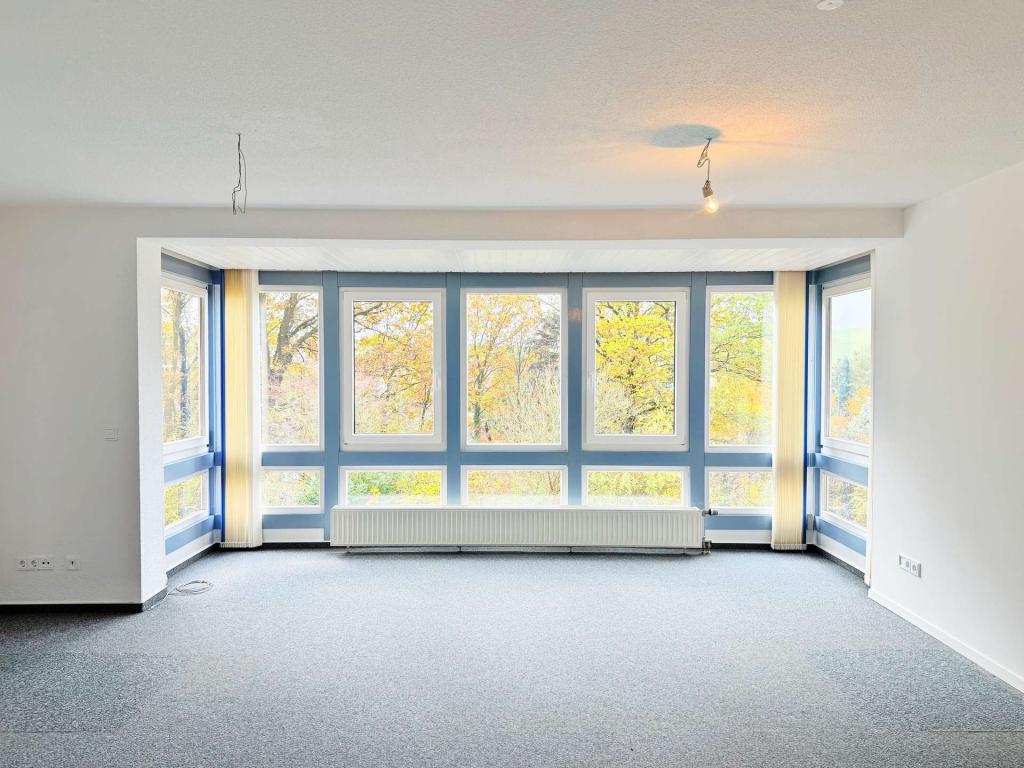Geräumige 3-Zimmer-Wohnung mit Terrasse und Blick ins Grüne in Homberg (Ohm) – Erbenhausen - Photo 2