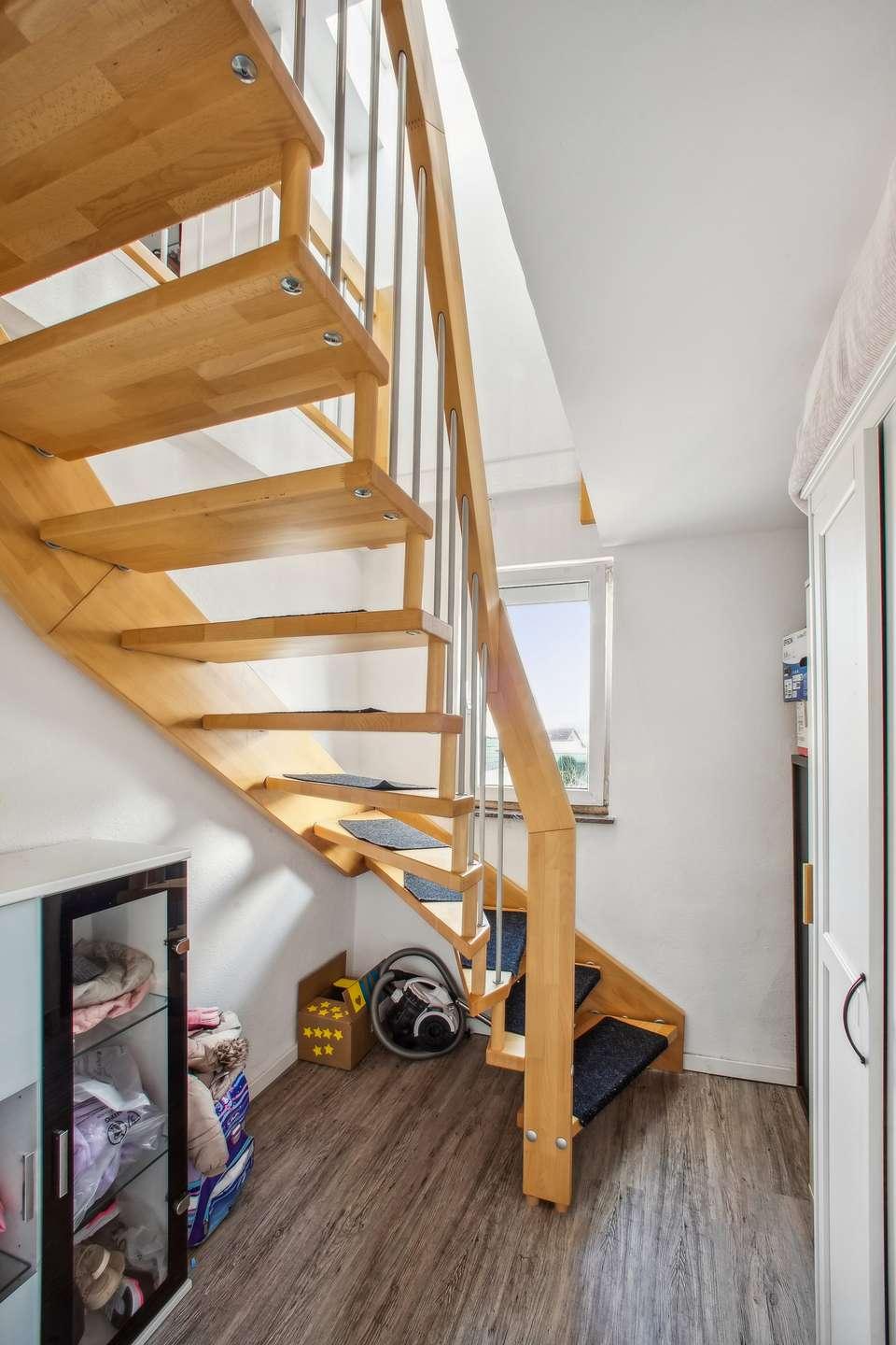 Immobilie in Reiskirchen - Attraktive Kapitalanlage oder neues Zuhause - vielseitiges Einfamilienhaus in Reiskirchen - Bild 3