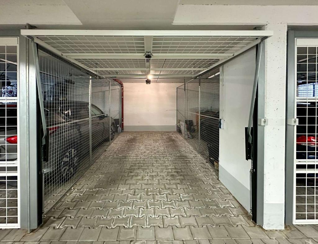 Charmante Erdgeschosswohnung mit Garten und Tiefgaragenstellplatz im Herzen von Friedberg - Foto 5
