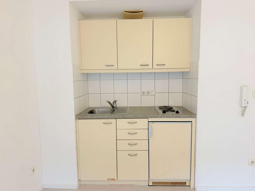 Helle 1-Zimmer-Wohnhung mit Einbauküche in zentraler Innenstadtlage von Gießen - Photo 2