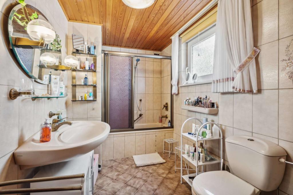 Badezimmer EG