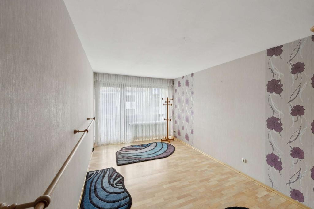 Schlafzimmer_mit_Balkonzugang_Obergechoss