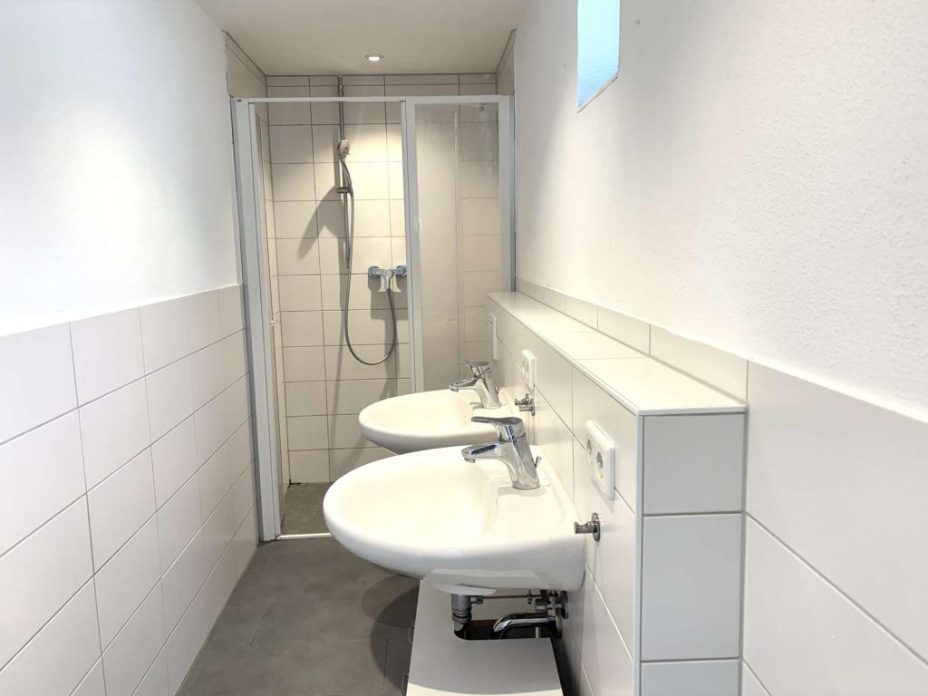 WG-Neugründung – Haus mit großzügigen Gemeinschaftsflächen und mehreren Zimmern - Photo 4