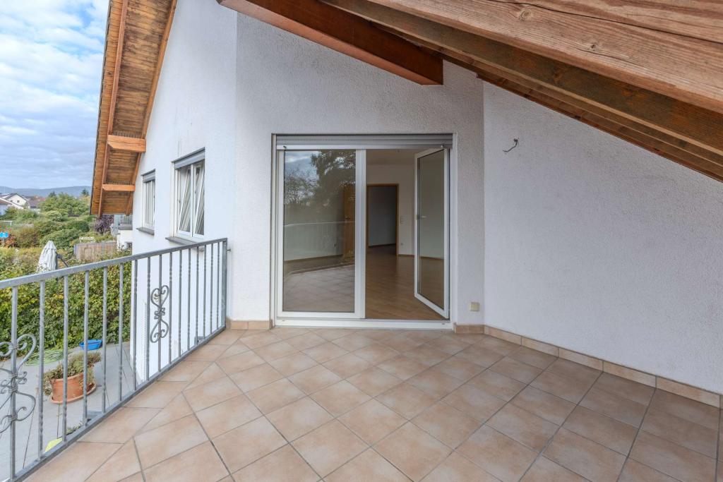 Single oder Paare gesucht - großzügige 3-Zimmer-Dachgeschosswohnung in ruhiger Wohnlage - Foto 3