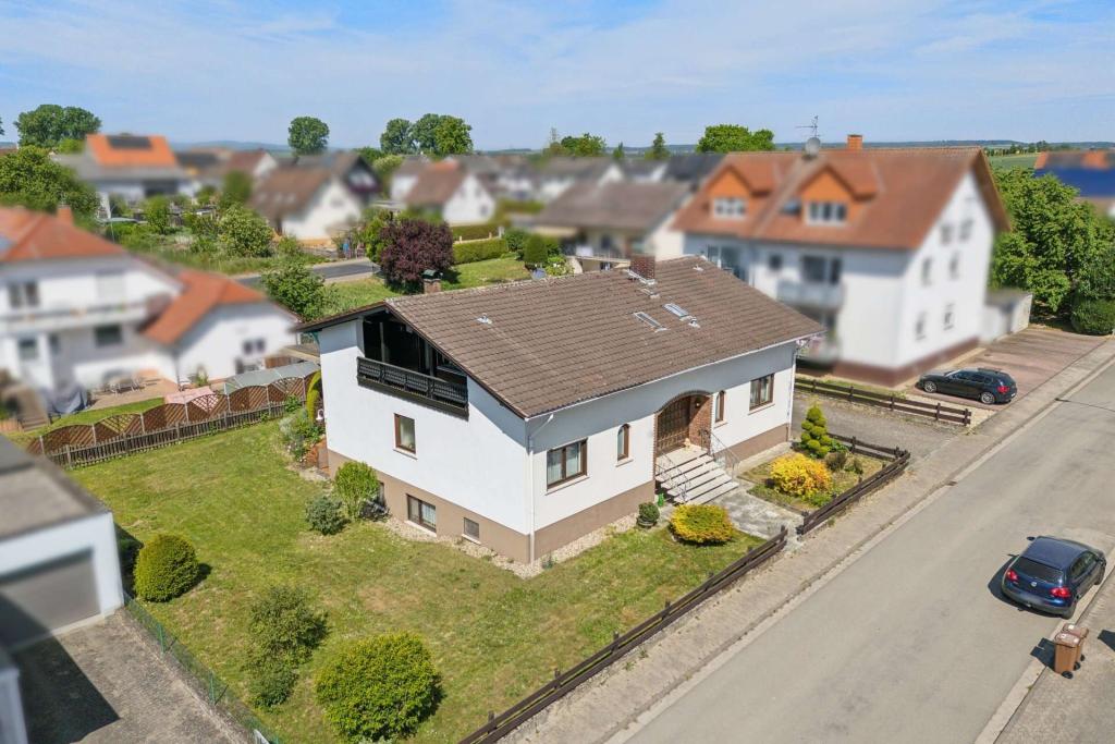 Drohnenaufnahme_Straßenansicht 