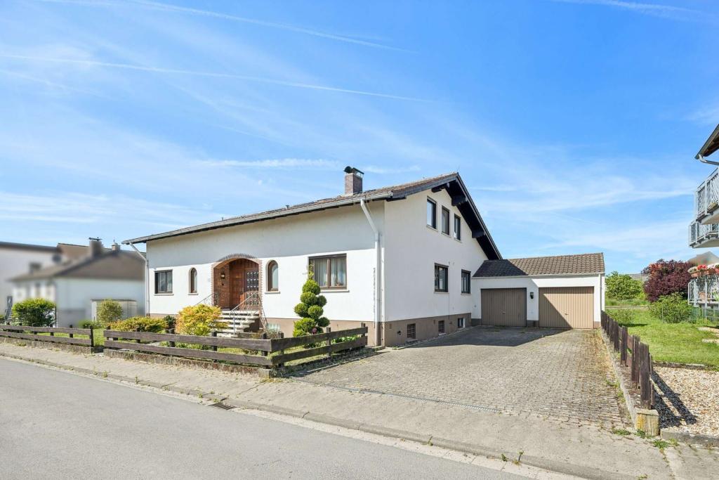 Straßenansicht