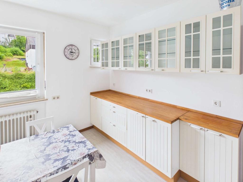 Großzügige 3-Zimmer-Wohnung mit Balkon und Einbauküche in Bad Hersfeld - Foto 4