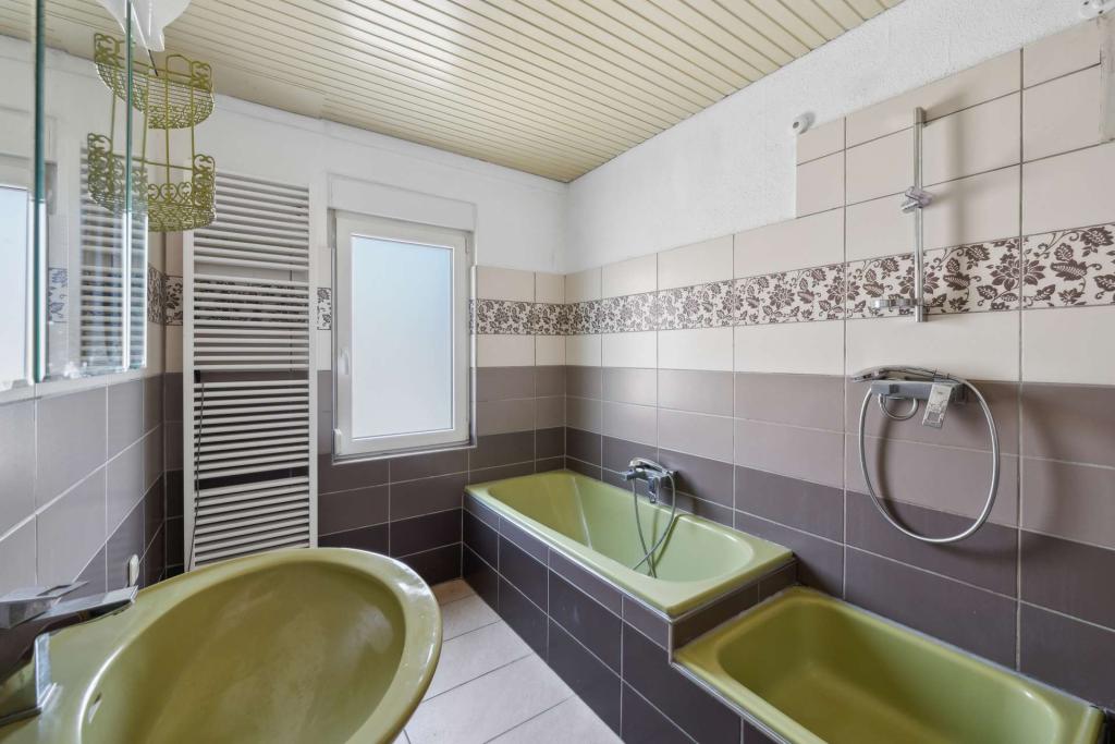 Badezimmer EG