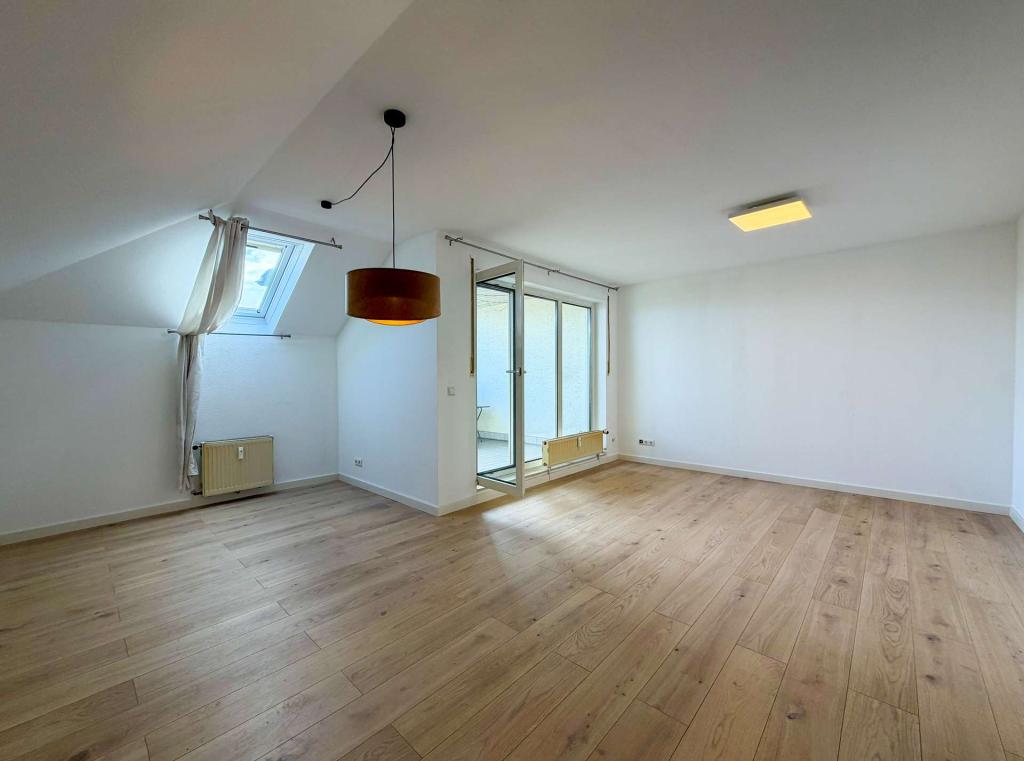 Zentral gelegen: 3-Zimmer Wohnung in Friedberg mit großer Terrasse - Photo 1
