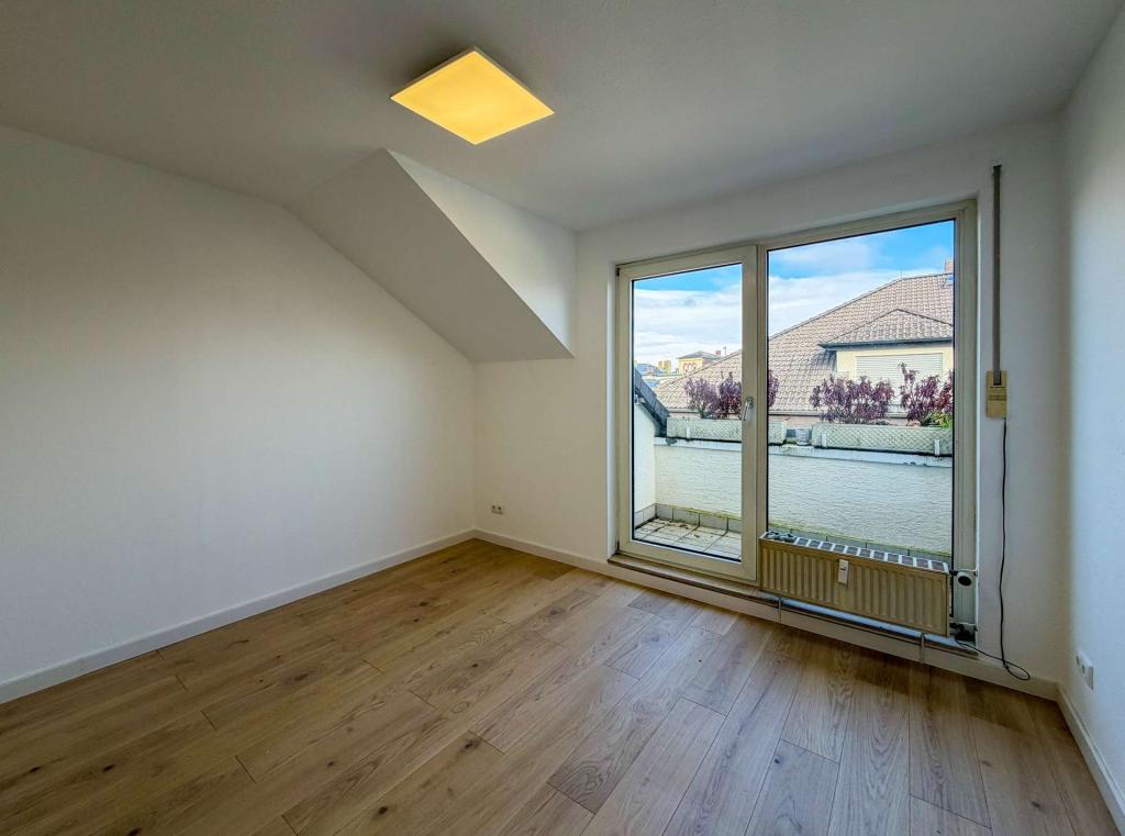 Zentral gelegen: 3-Zimmer Wohnung in Friedberg mit großer Terrasse - Photo 2