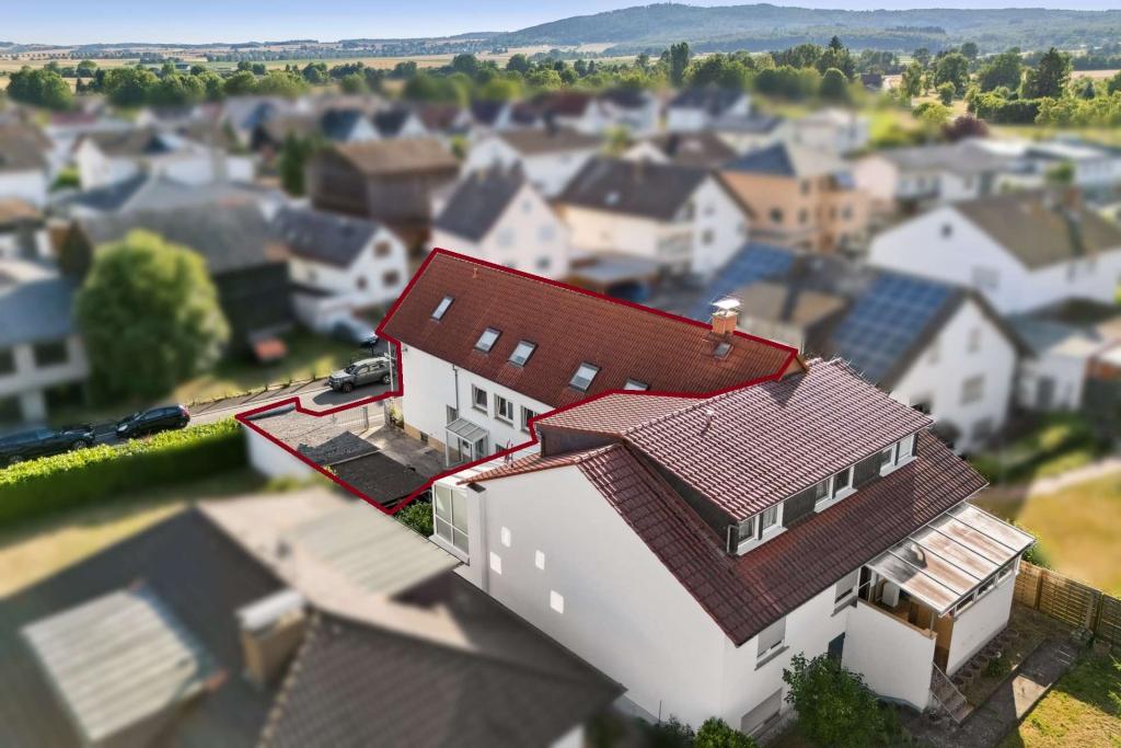 Ansicht Gesamtensemble , rot markiert der zu veräußernde Bereich 