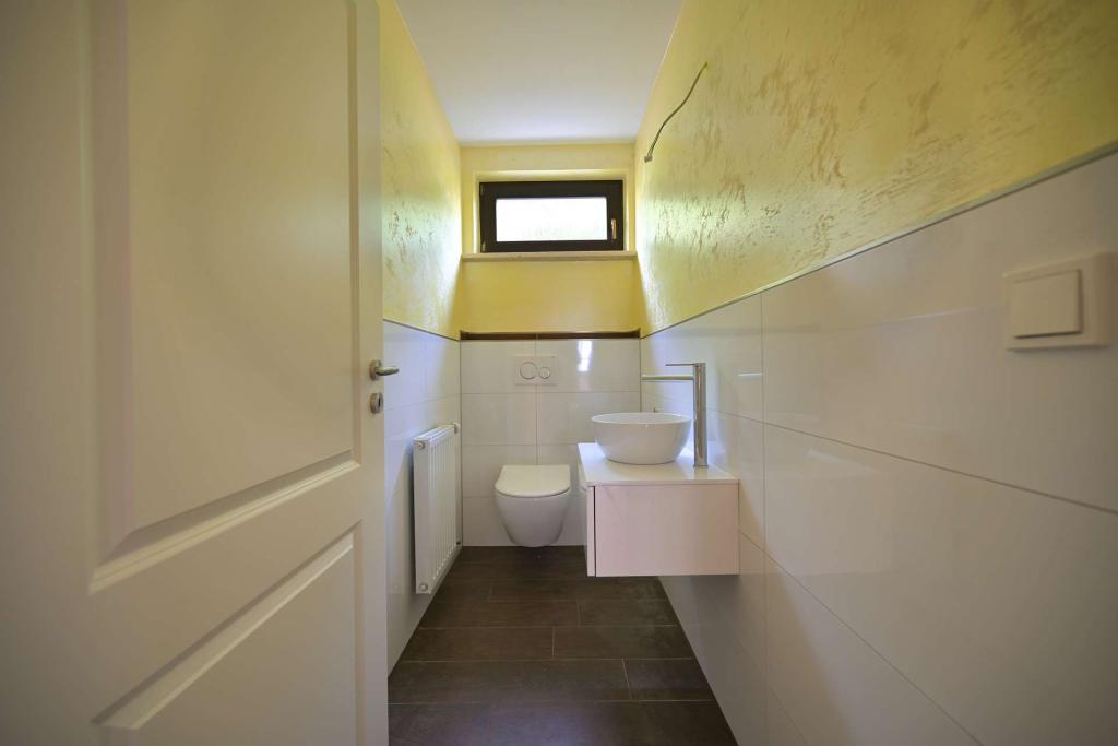 Erstbezug nach Sanierung: 2-Zimmer-Wohnung mit Einbauküche & Balkon in Dill - Foto 5