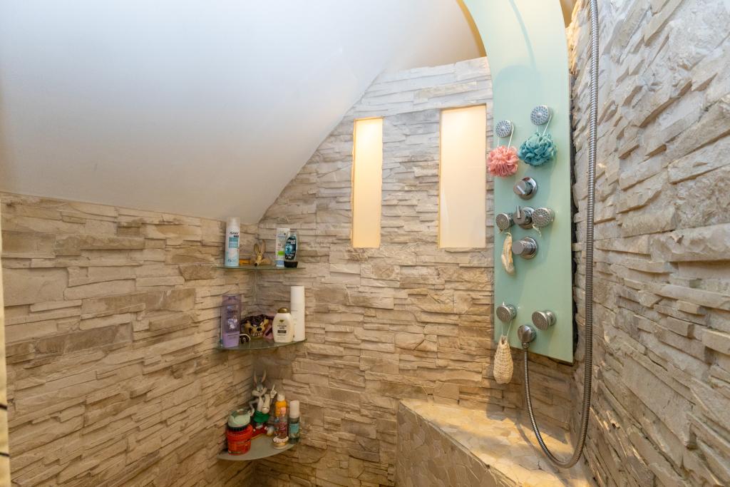 Dusche OG