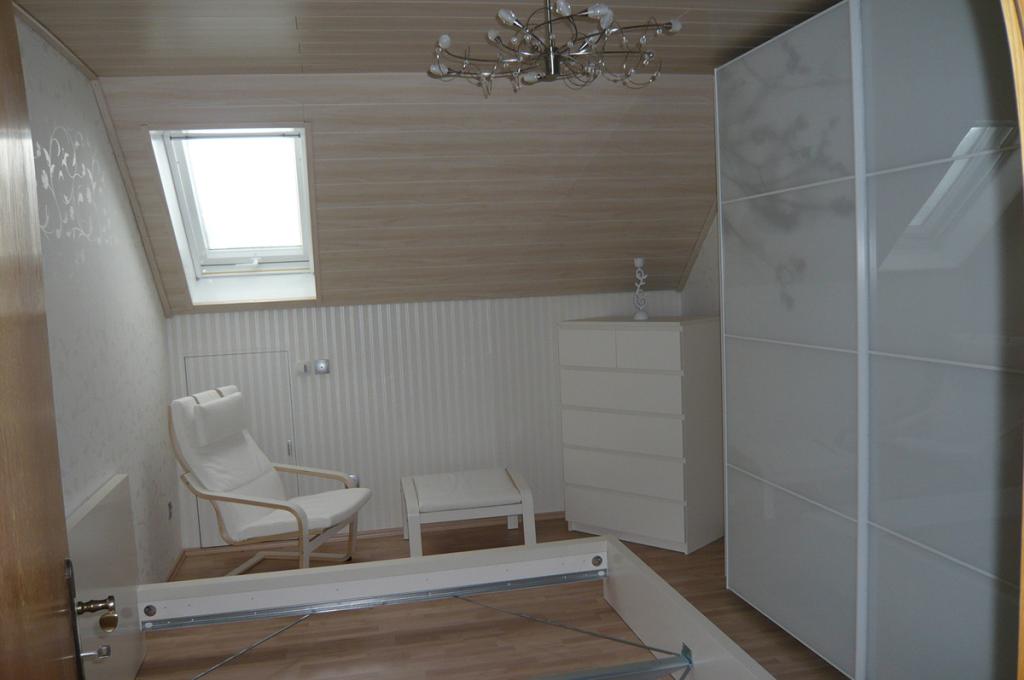 Attraktive 3-Zimmer Dachwohnung in ruhigen 3-Fam.Haus - Photo 4