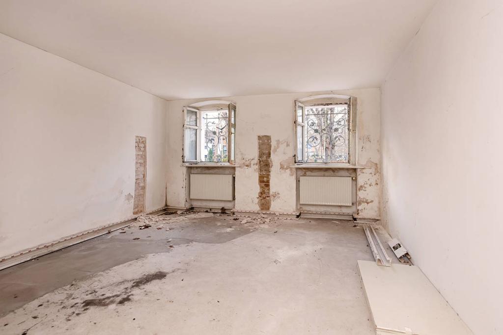 Sanierungsbedürftige GE im Souterrain