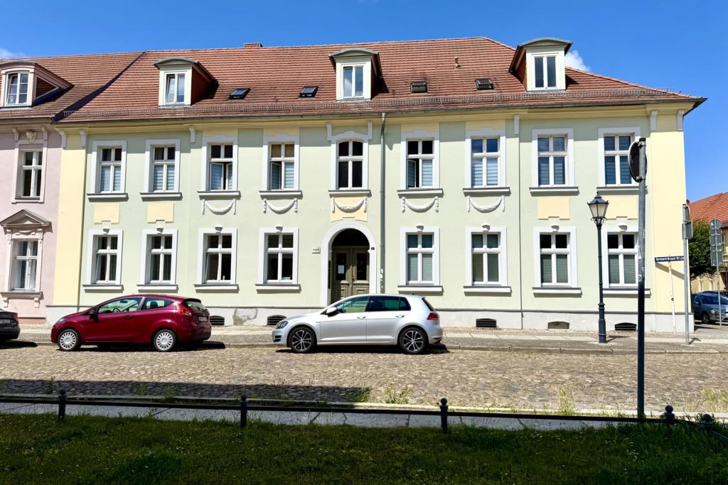 Wohn- und Geschäftshaus