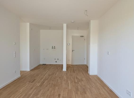 3_WohnenEssenEingangKuecheKlein.jpg