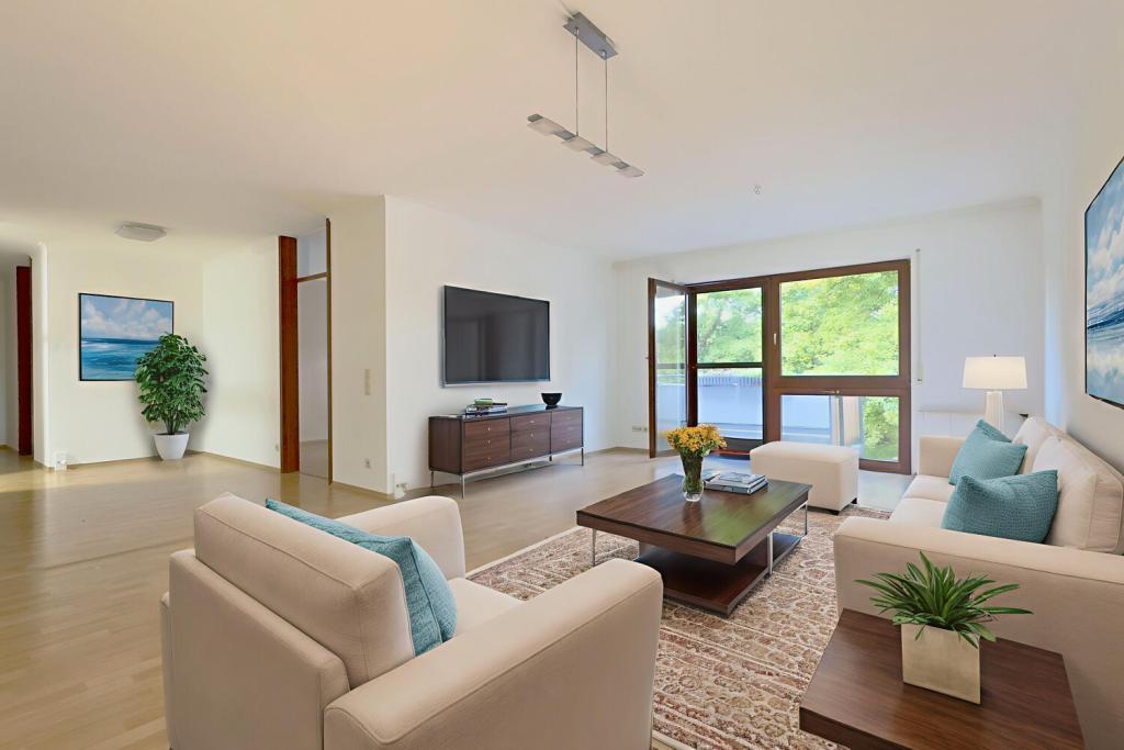 Großzügiges Wohn- und Esszimmer mit virtueller Einrichtung