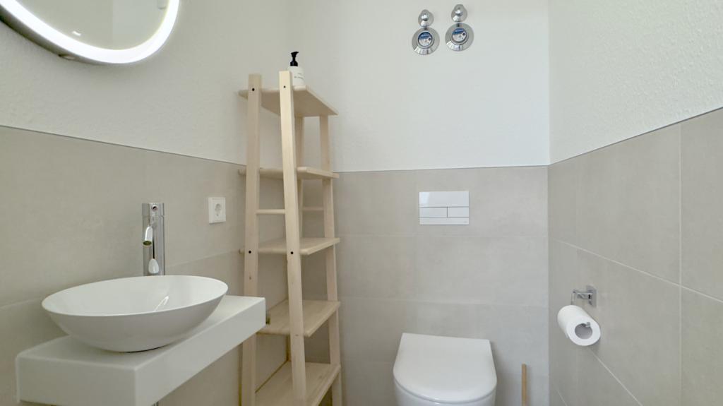 Modernes Gäste-WC