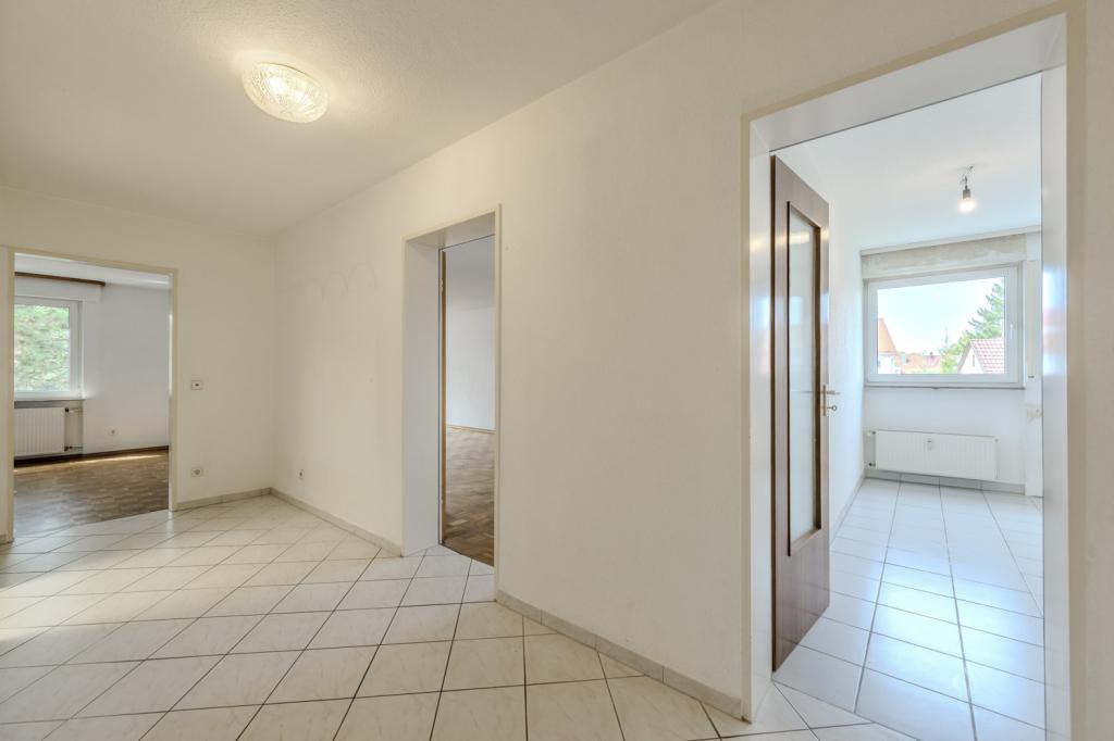 Flur mit Zugang zu den Zimmern