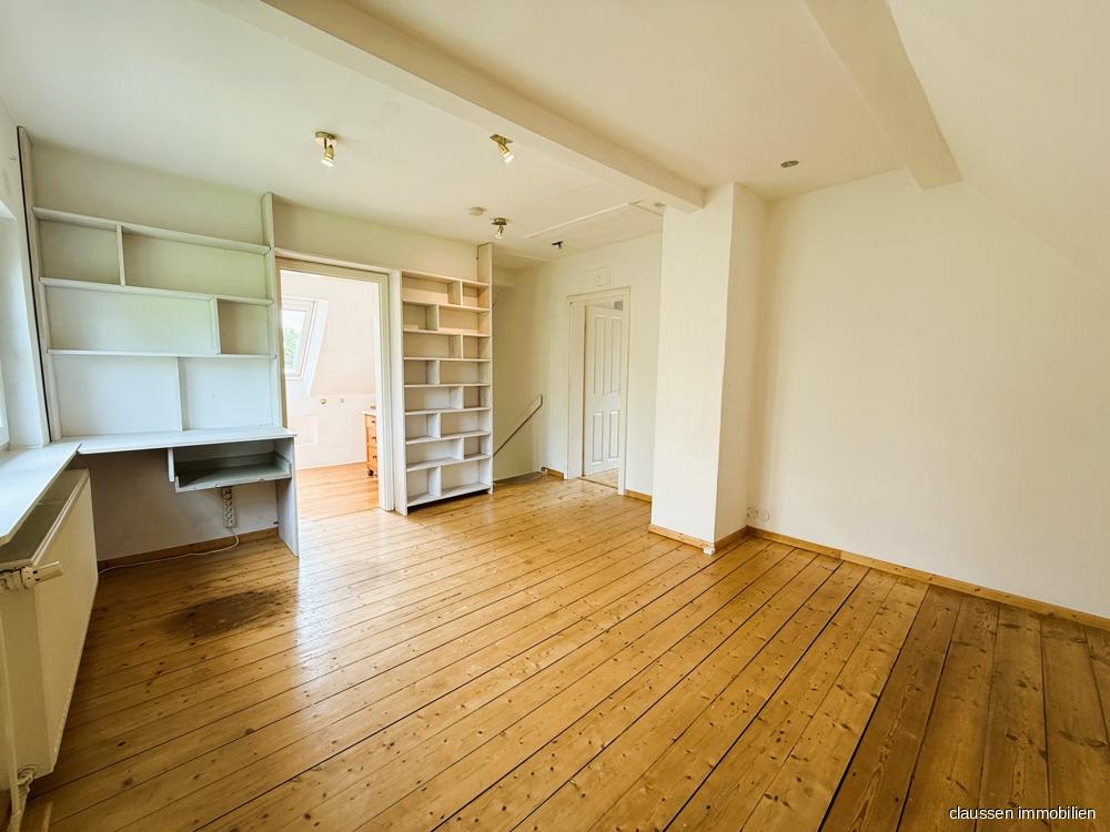 Büro/Schlafraum DG