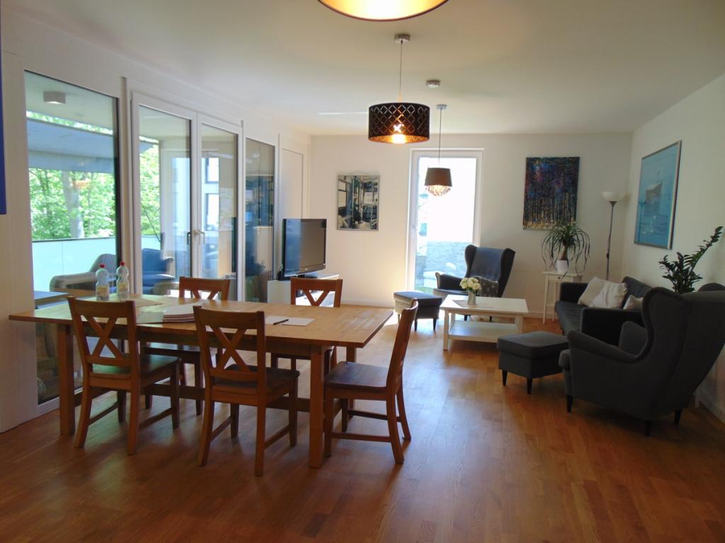 Helle und große 4-Zimmer-Wohnung mit Loggia in der Stadtparkallee-Langenhagen - Photo 1