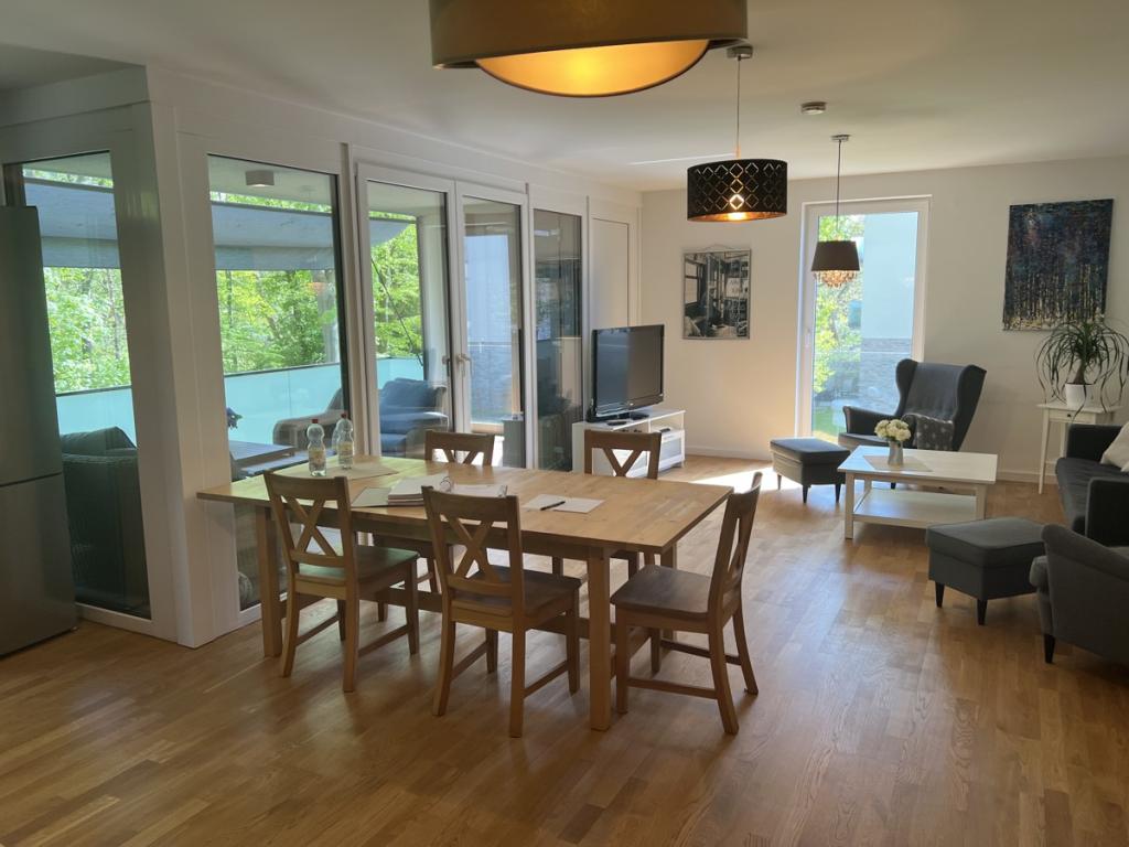 Helle und große 4-Zimmer-Wohnung mit Loggia in der Stadtparkallee-Langenhagen - Photo 3