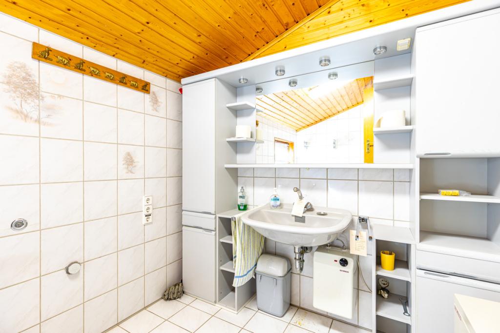 Badezimmer EG