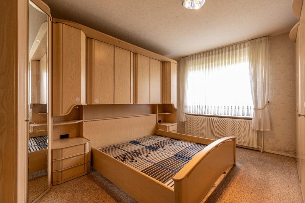 12 Schlafzimmer EG