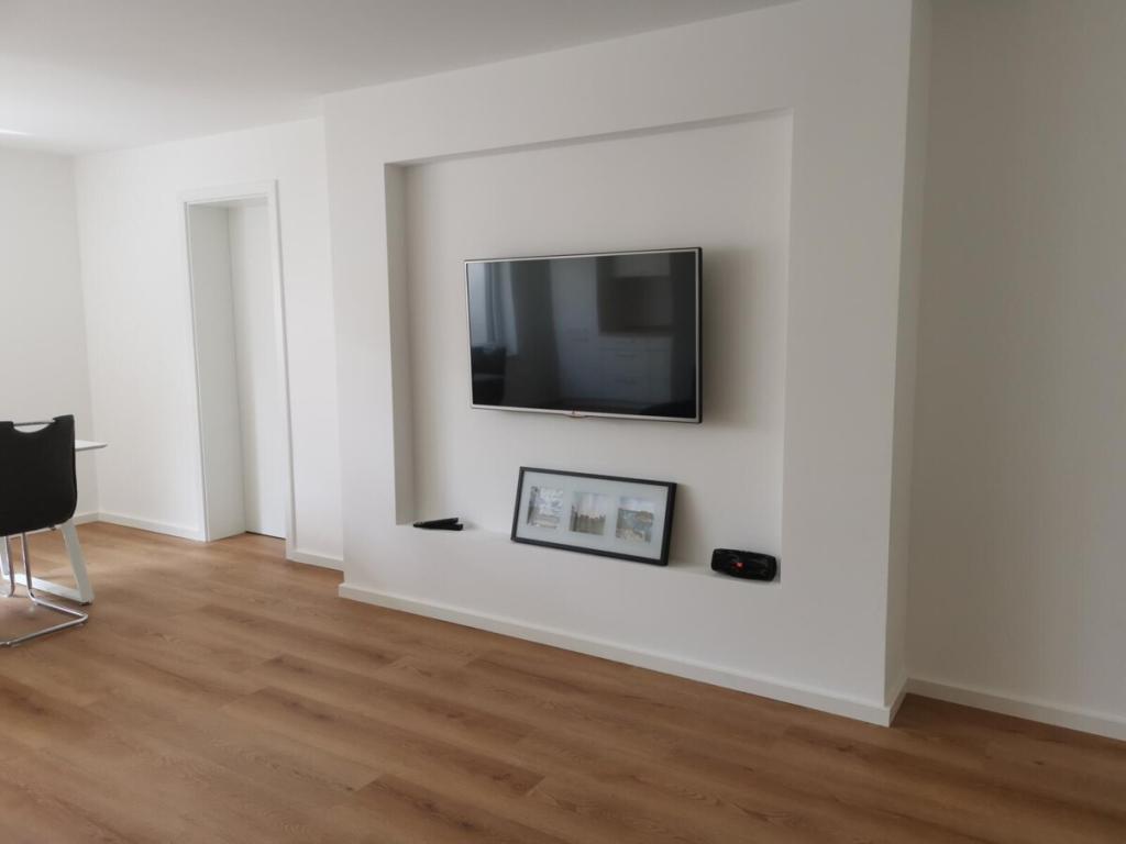 Ruhige, moderne, vollmöblierte 2-Zimmer Wohnung in Heimsheim, nah an der A8 - Photo 2