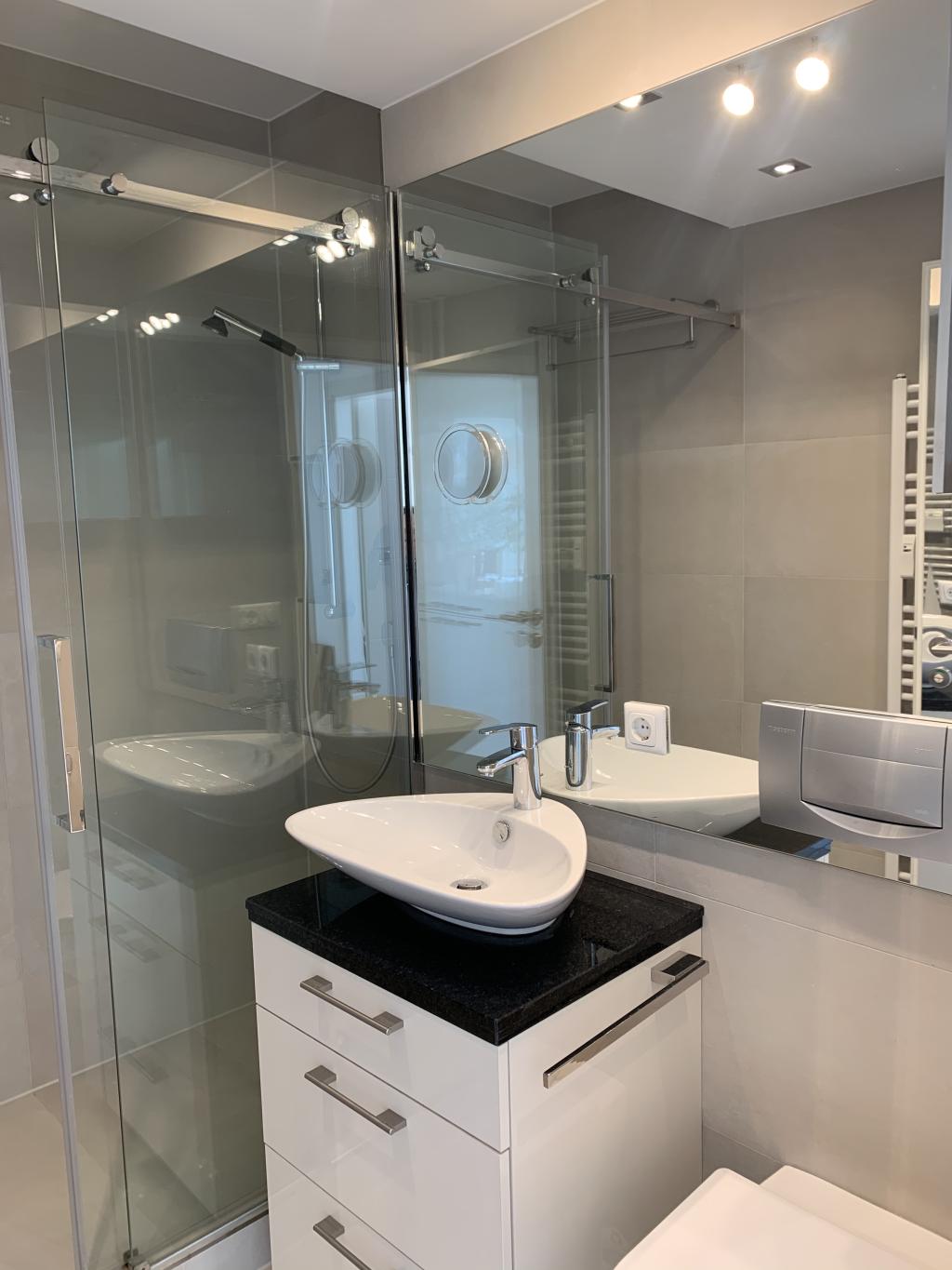 Dusche + WC