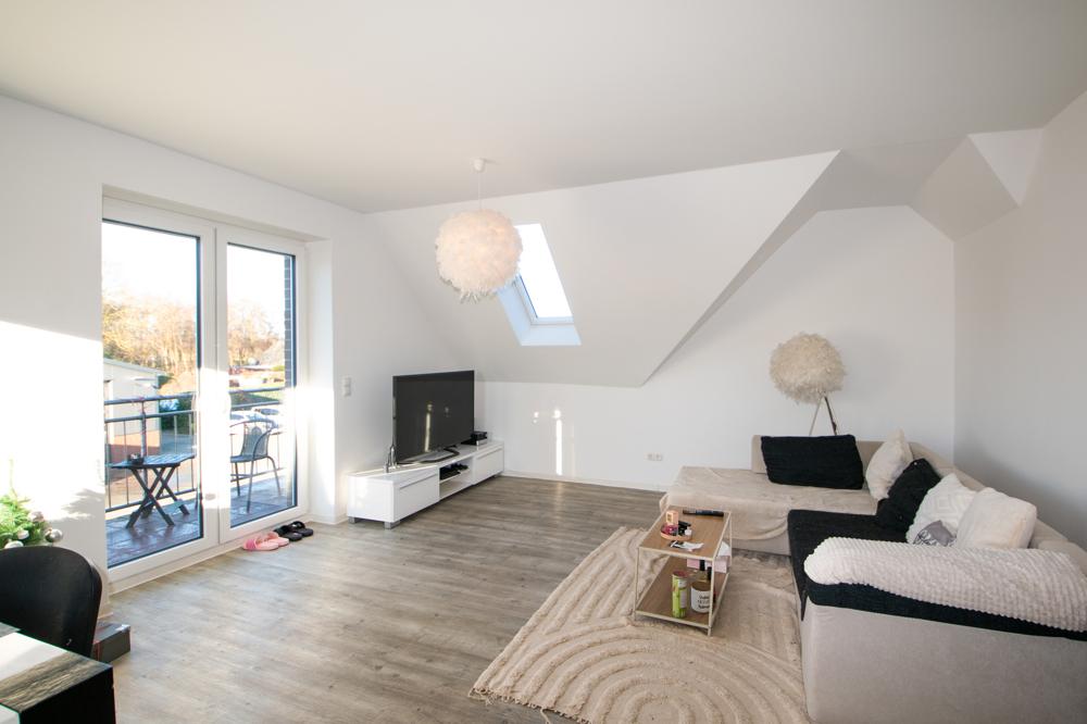 Wohnen/ Essen / Kochen mit Balkonzugang