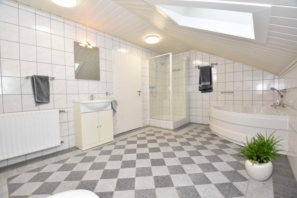 Bad mit Whirlpool