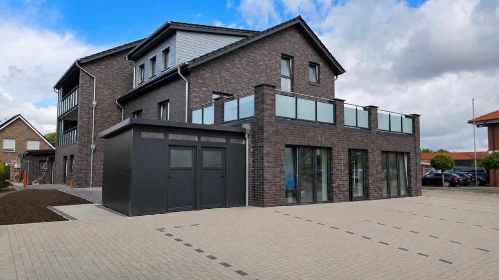 Erstbezug - Barrierefreie Neubauwohnung mit Einbauküche, überdachter Terrasse und PKW-Stellplatz in Altenoythe - Foto 3