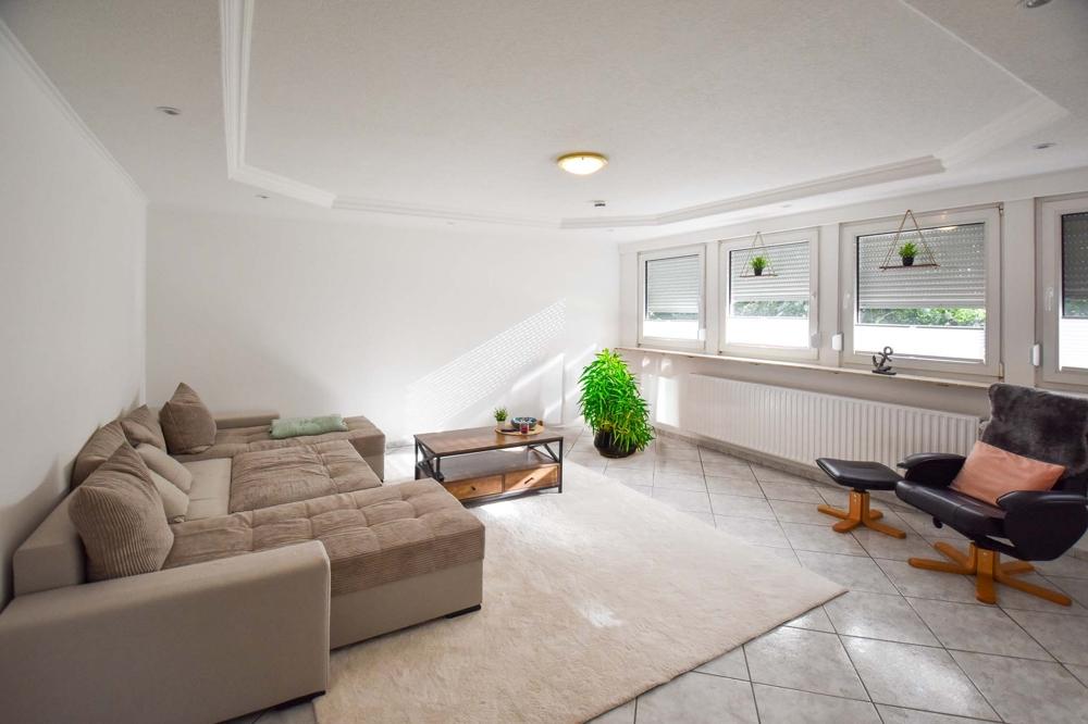 Großzügige 130 m² Dachgeschosswohnung mit Einbauküche in Neuvrees - ideal für Paare - Foto 2