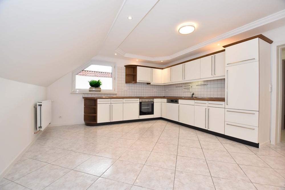Großzügige 130 m² Dachgeschosswohnung mit Einbauküche in Neuvrees - ideal für Paare - Foto 5
