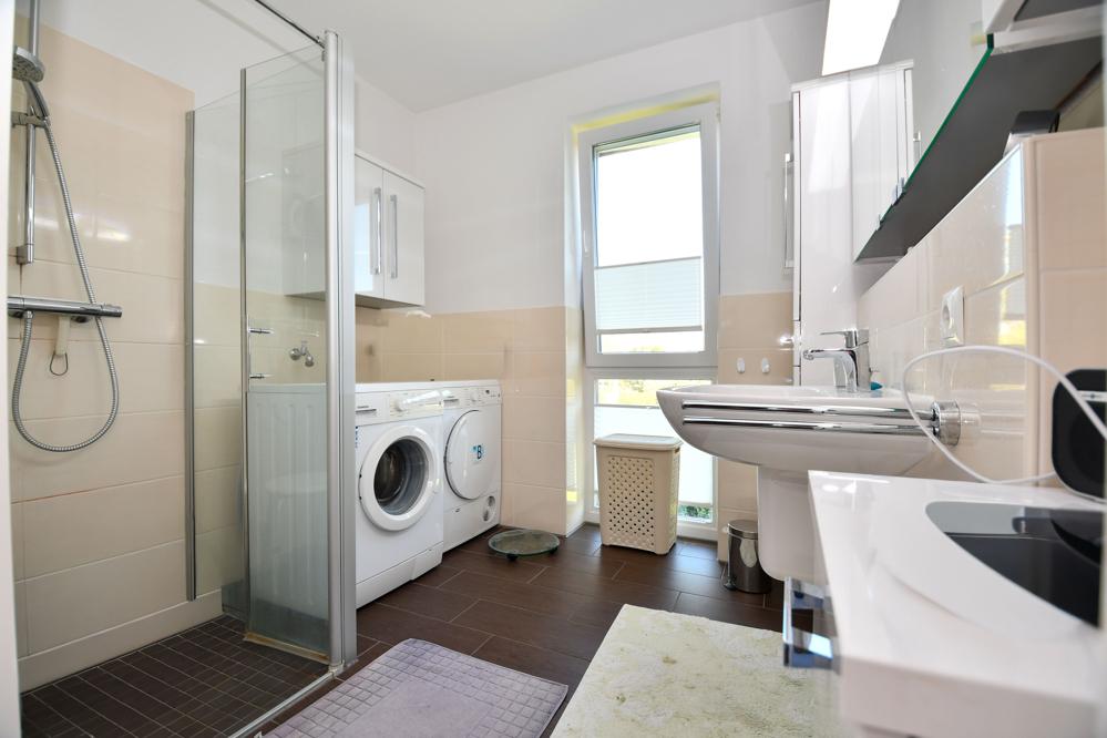 Modernes Wohnen mit Komfort - Attraktive Mietwohnung mit Balkon und Einbauküche in der Stadt Friesoythe - Photo 5