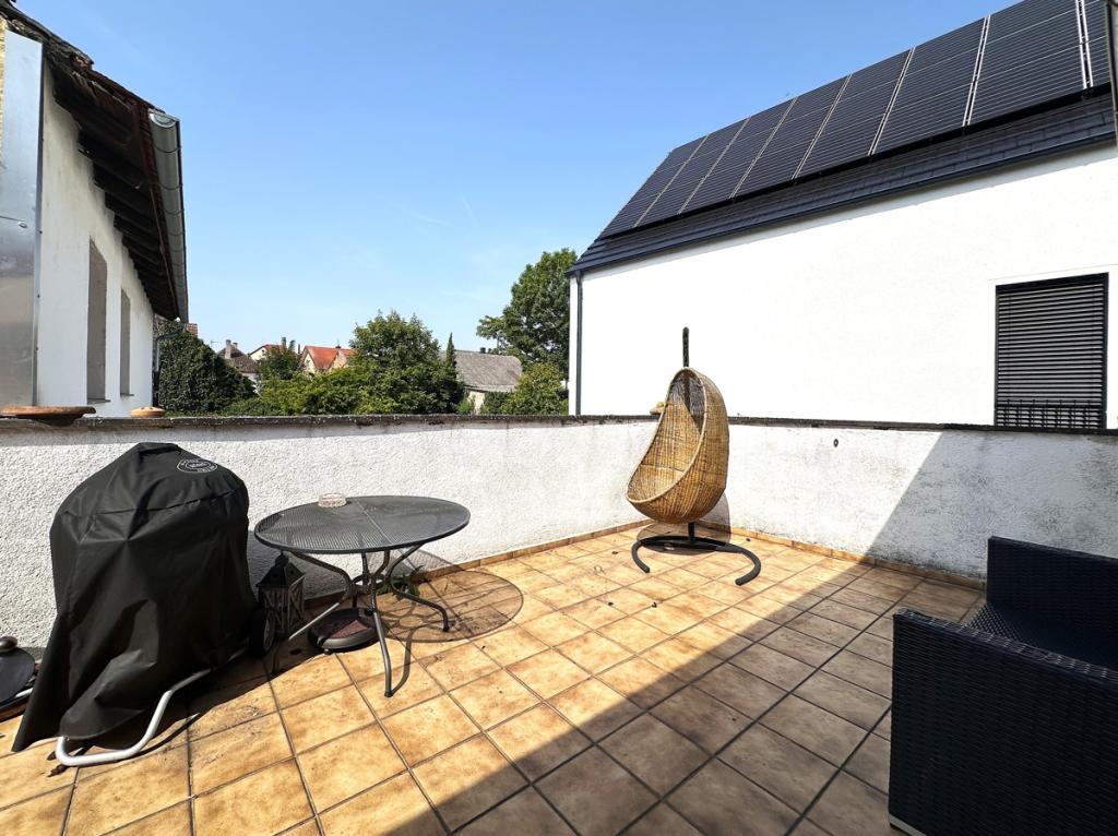 Anbau - sonnige Dachterrasse